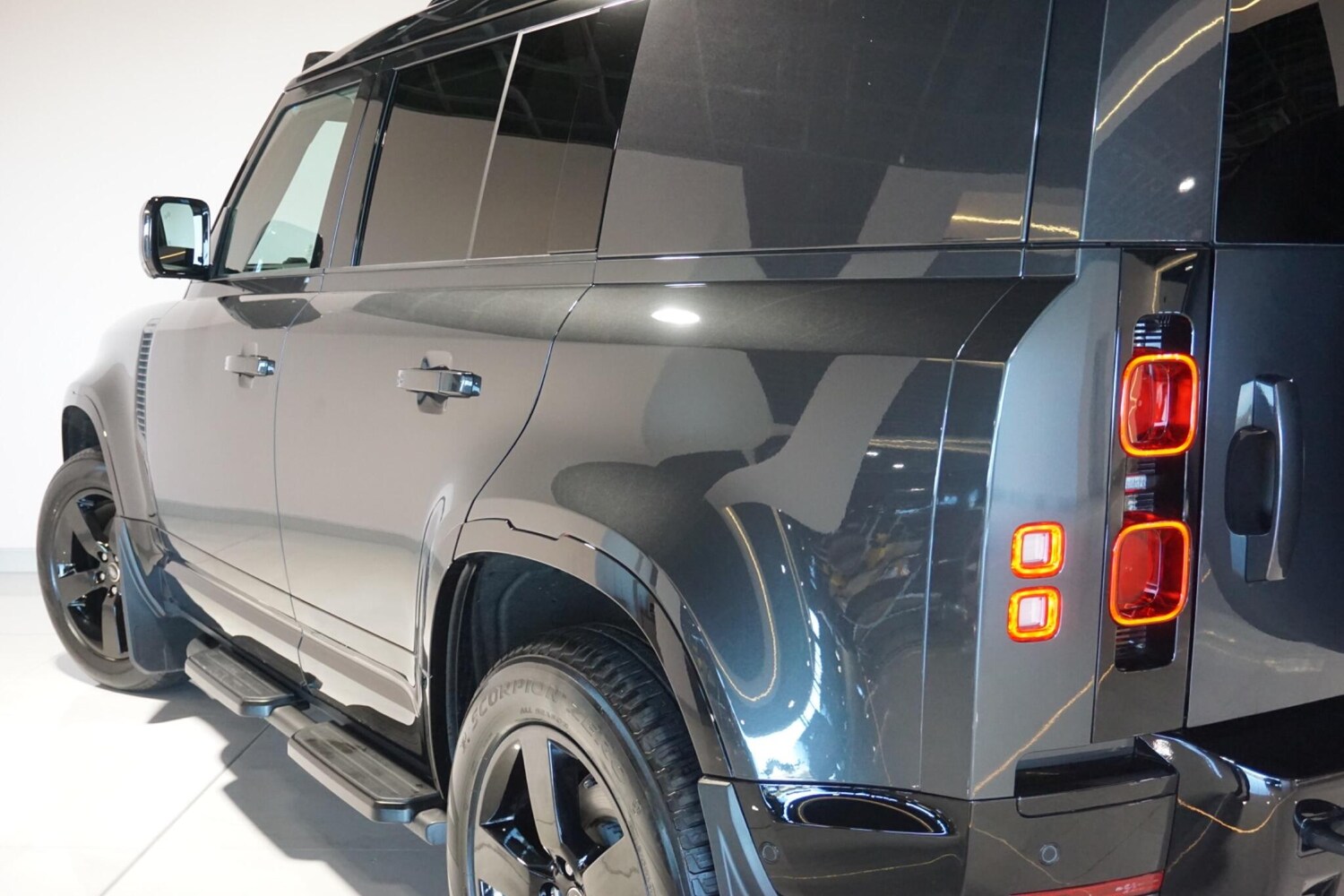 Used Land Rover Defender 110 for sale - 77940725: Photo 47