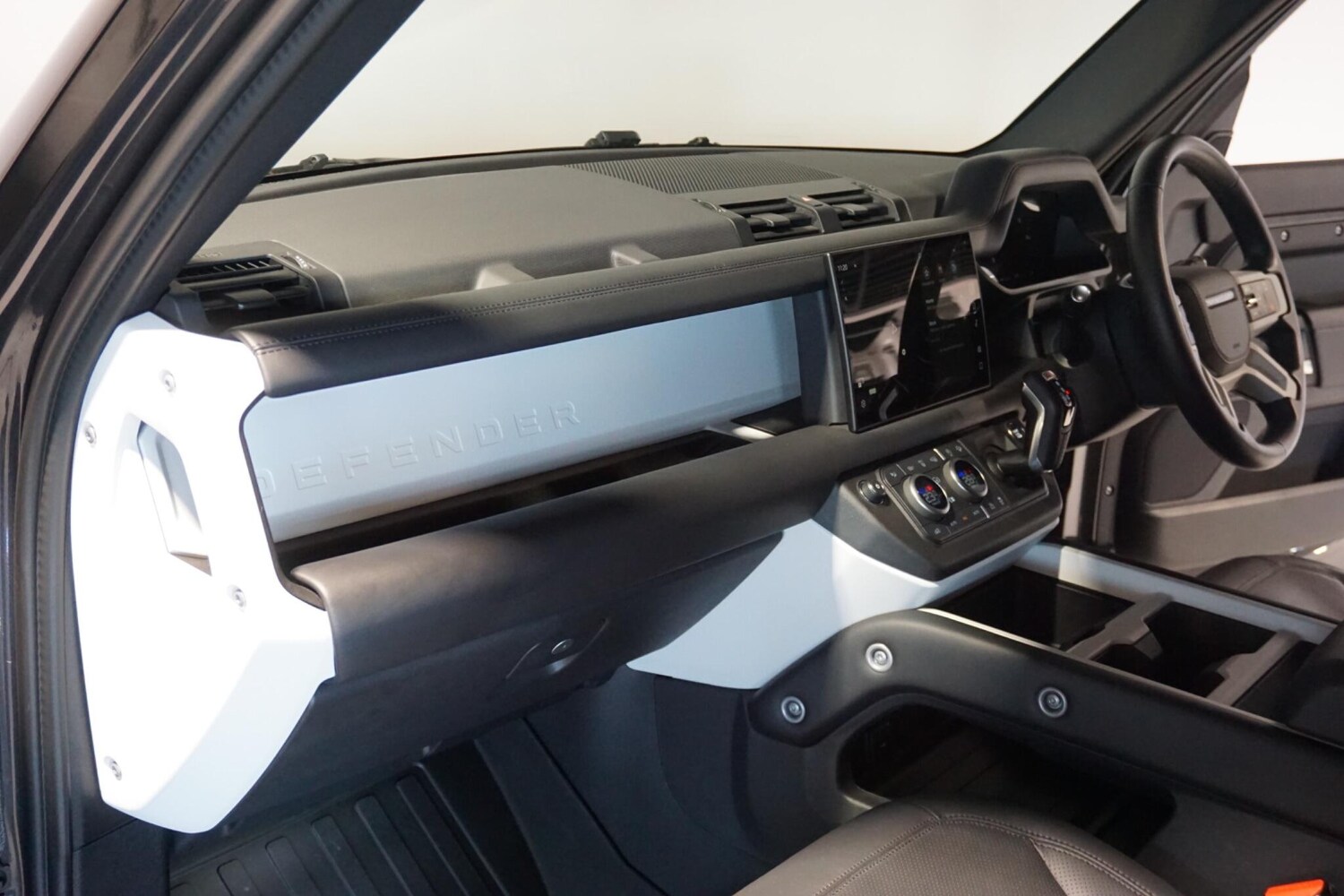 Used Land Rover Defender 110 for sale - 77940725: Photo 50