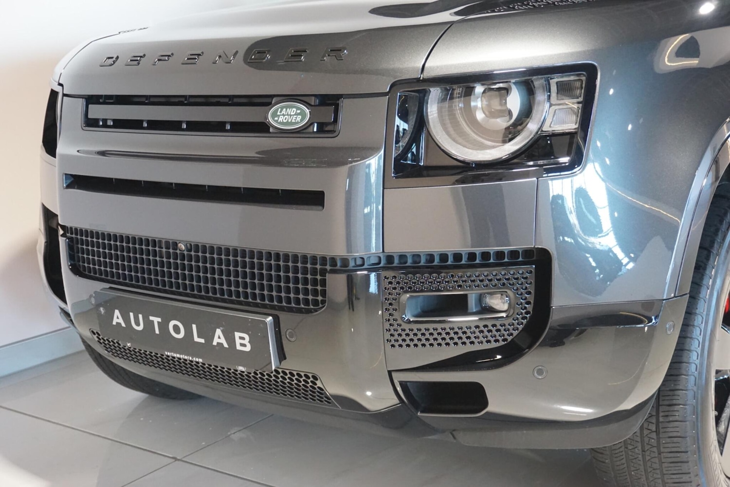 Used Land Rover Defender 110 for sale - 77940725: Photo 60