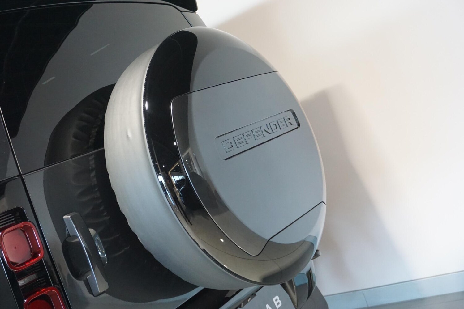 Used Land Rover Defender 110 for sale - 77940725: Photo 66