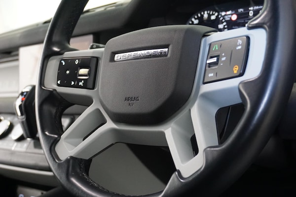 Used Land Rover Defender 110 2023 for sale - 74838031: Photo 11