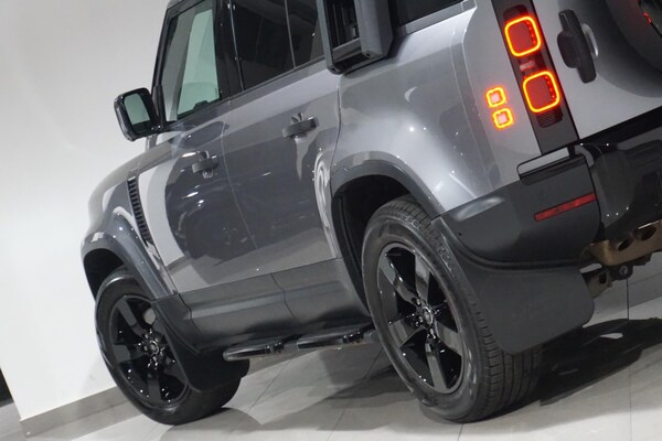 Used Land Rover Defender 110 2023 for sale - 74838031: Photo 34