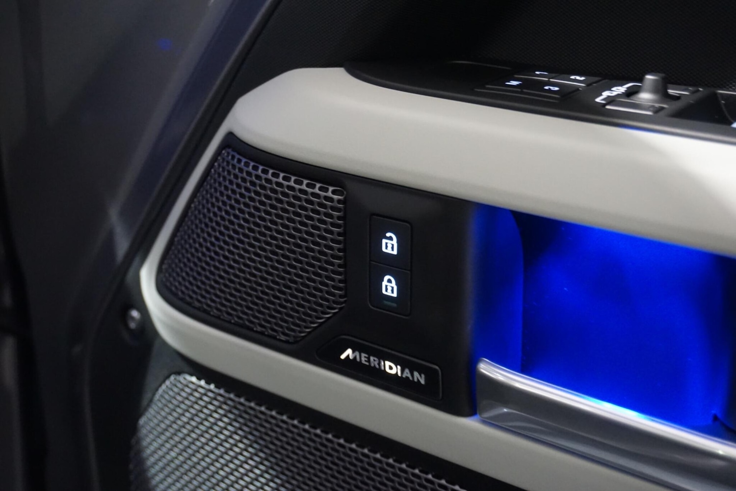 Used Land Rover Defender 110 2024 for sale - 76226838: Photo 18