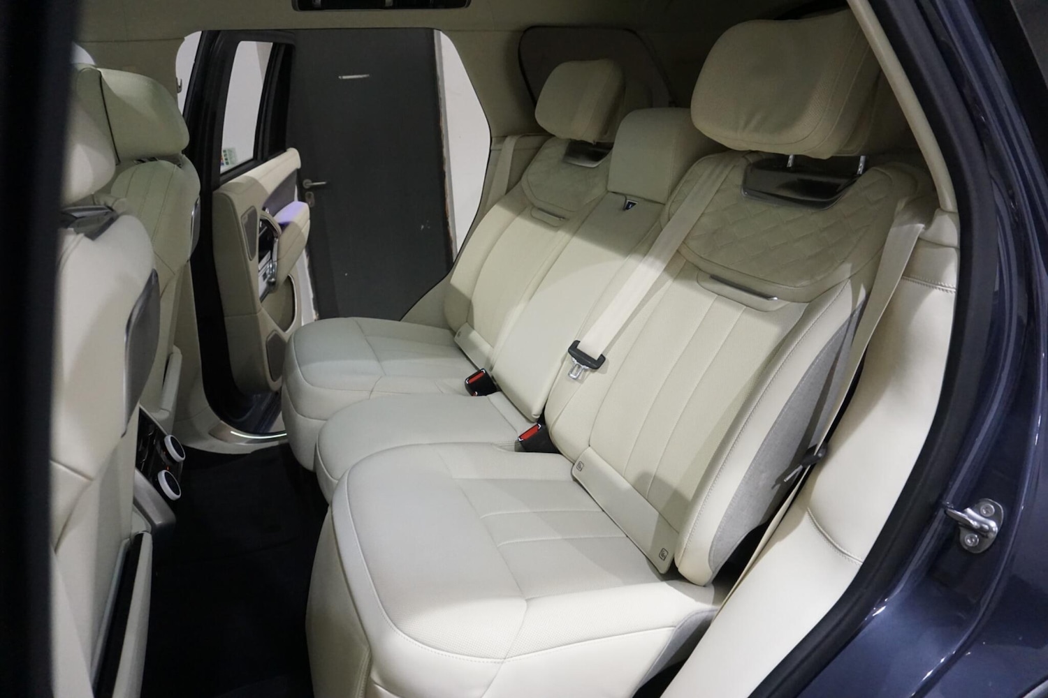 Used Land Rover Range Rover 2023 for sale - 76153030: Photo 11