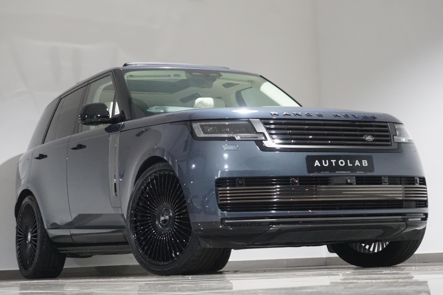 Used Land Rover Range Rover 2023 for sale - 76153030: Photo 31
