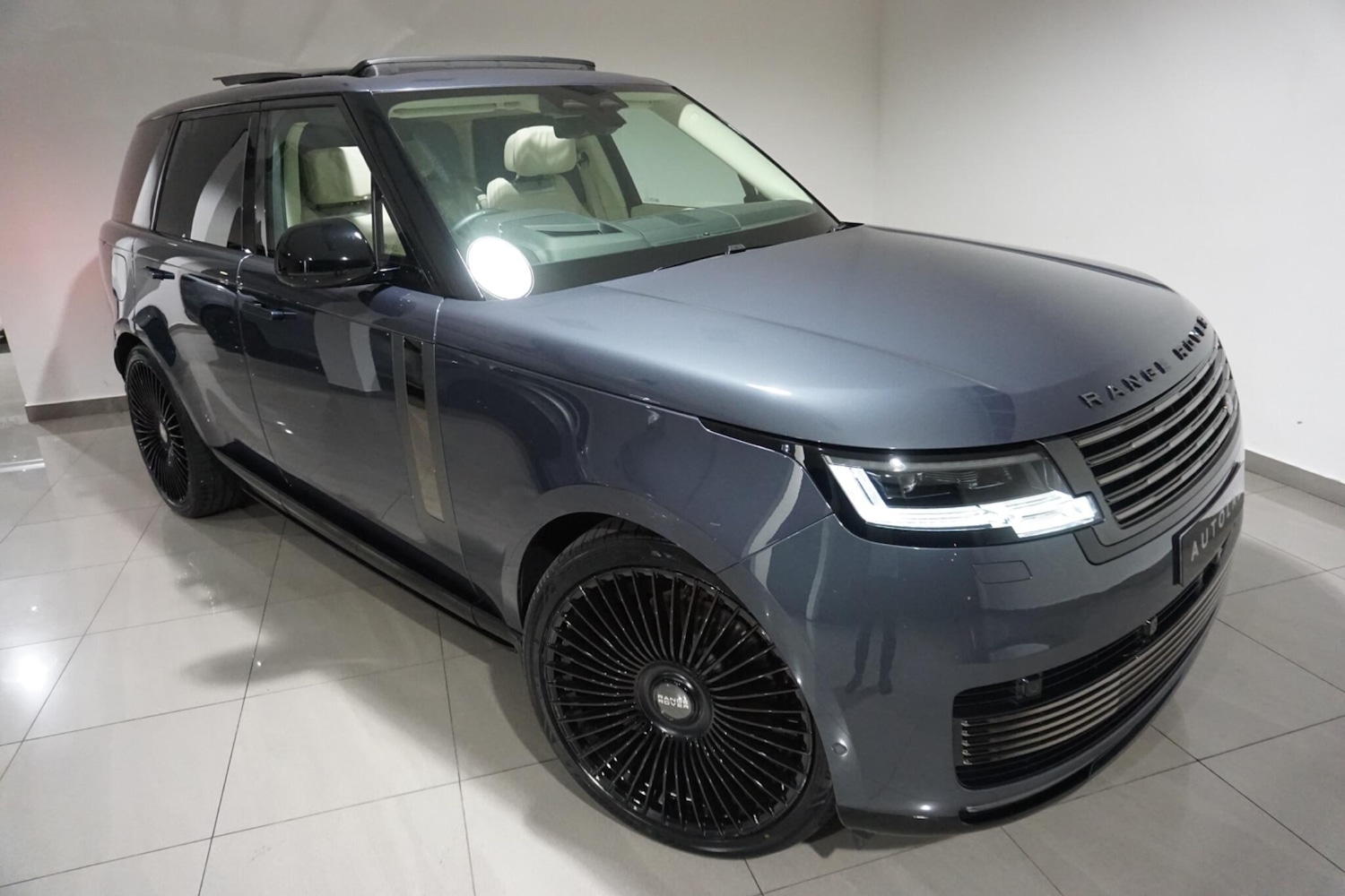 Used Land Rover Range Rover 2023 for sale - 76153030: Photo 38