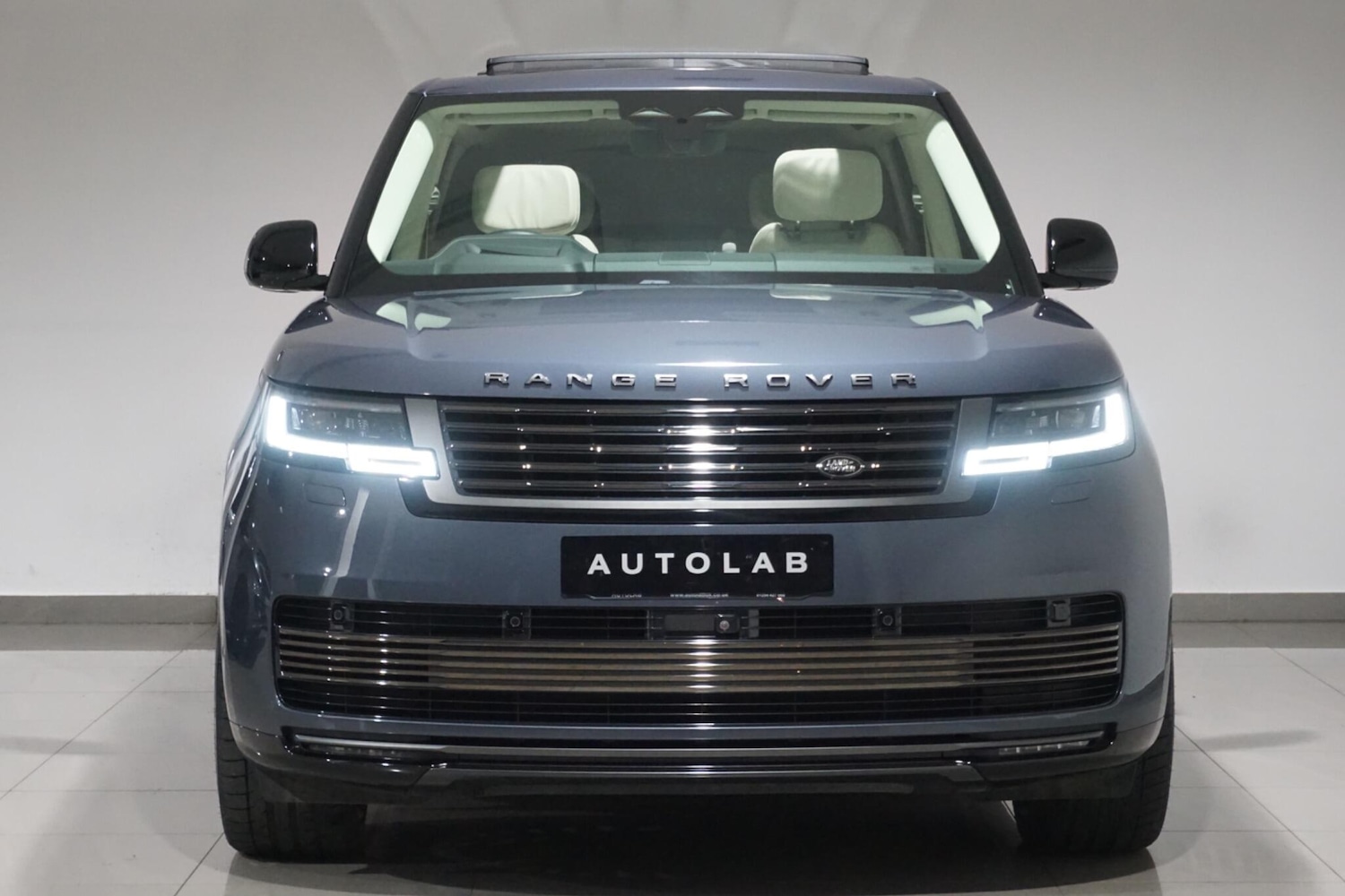 Used Land Rover Range Rover 2023 for sale - 76153030: Photo 4