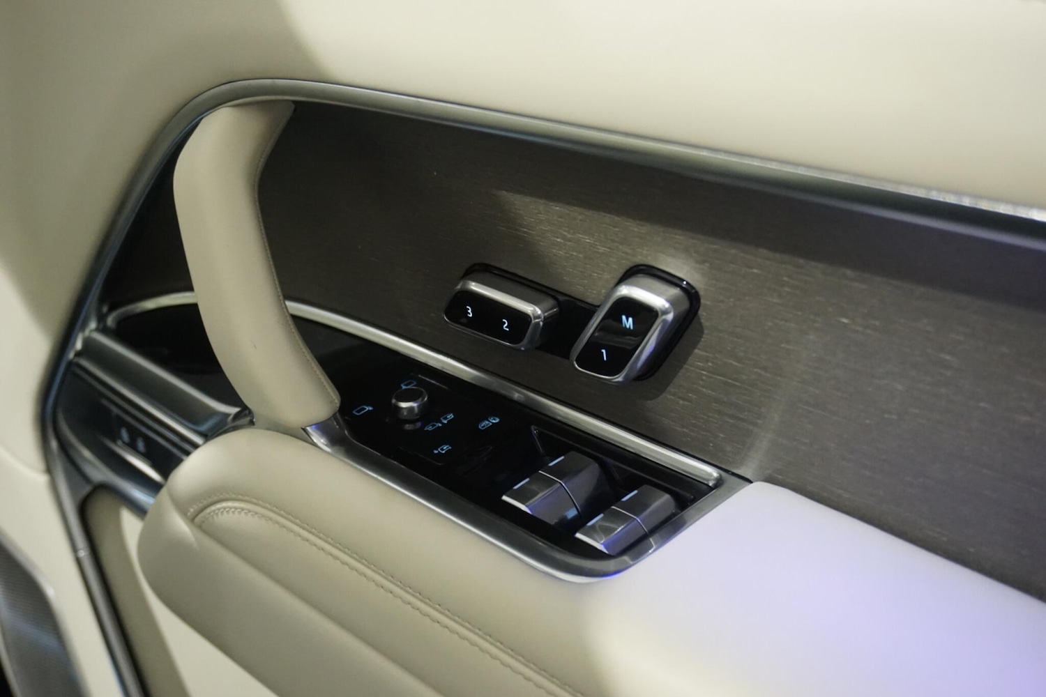 Used Land Rover Range Rover 2023 for sale - 76153030: Photo 73