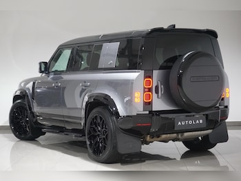 Used Land Rover Defender 110 2021 for sale - 76295726: Photo