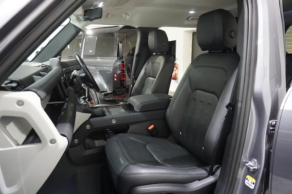 Used Land Rover Defender 110 2021 for sale - 76295726: Photo 48