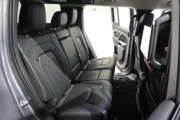 Used Land Rover Defender 110 2021 for sale - 76295726: Photo 50