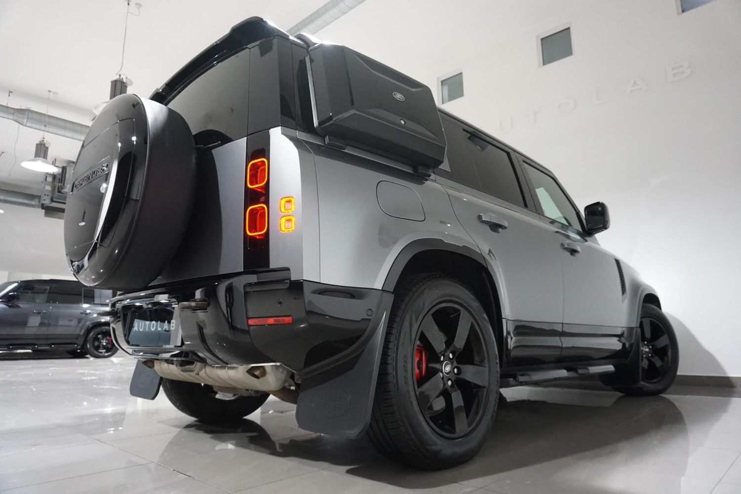 Used Land Rover Defender 110 for sale - 76992291: Photo 33