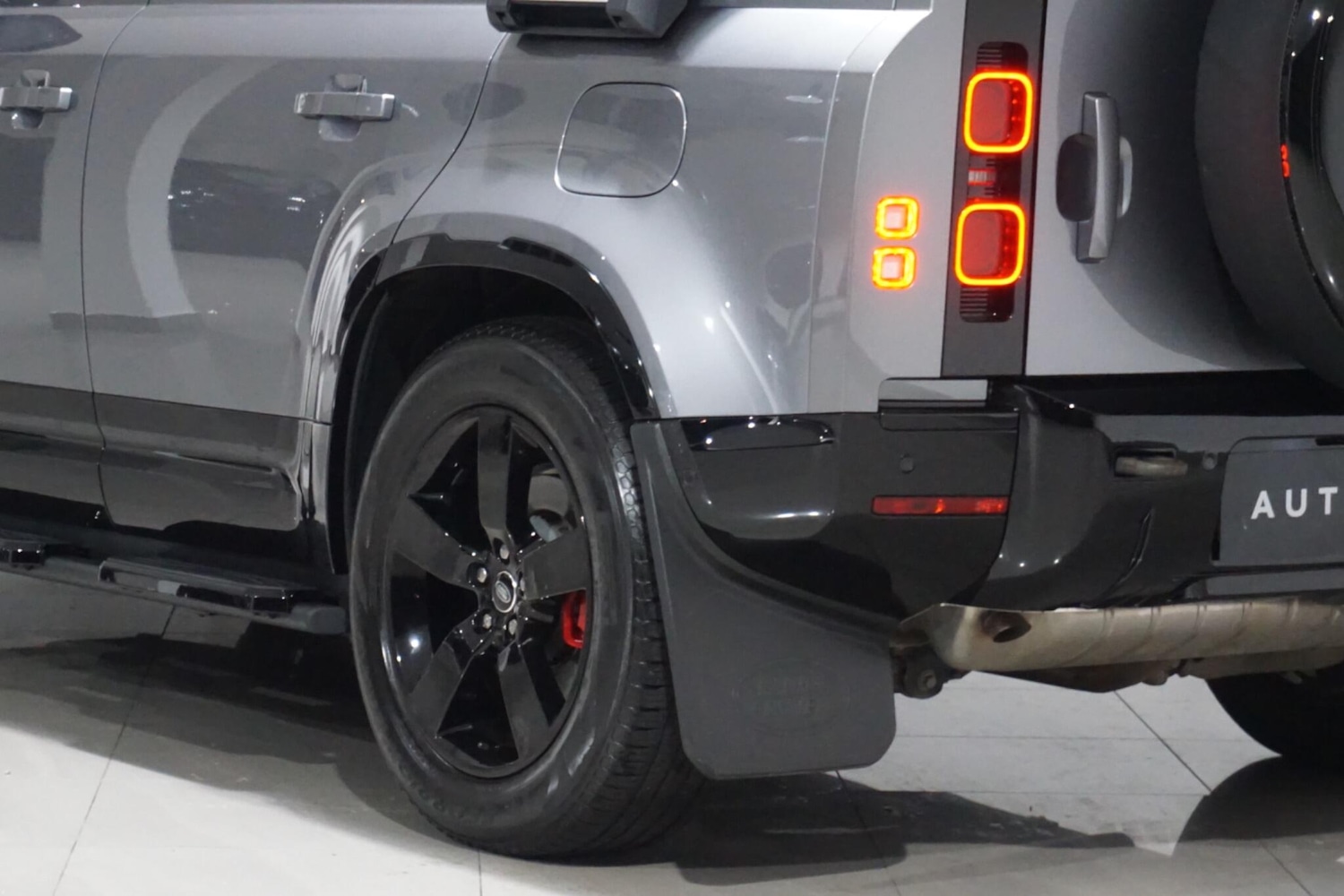 Used Land Rover Defender 110 for sale - 76992291: Photo 47