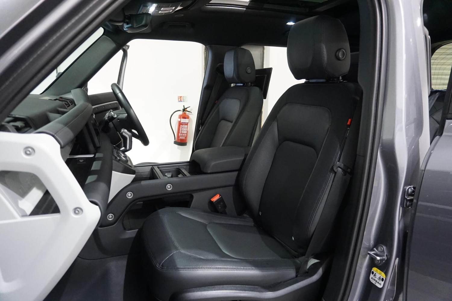 Used Land Rover Defender 110 for sale - 76992291: Photo 53