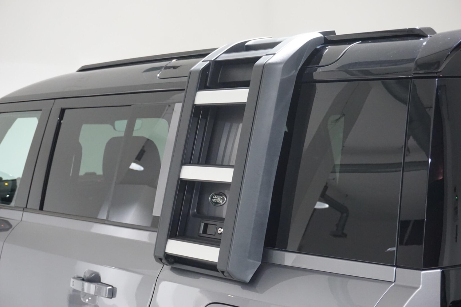 Used Land Rover Defender 110 for sale - 76992291: Photo 70