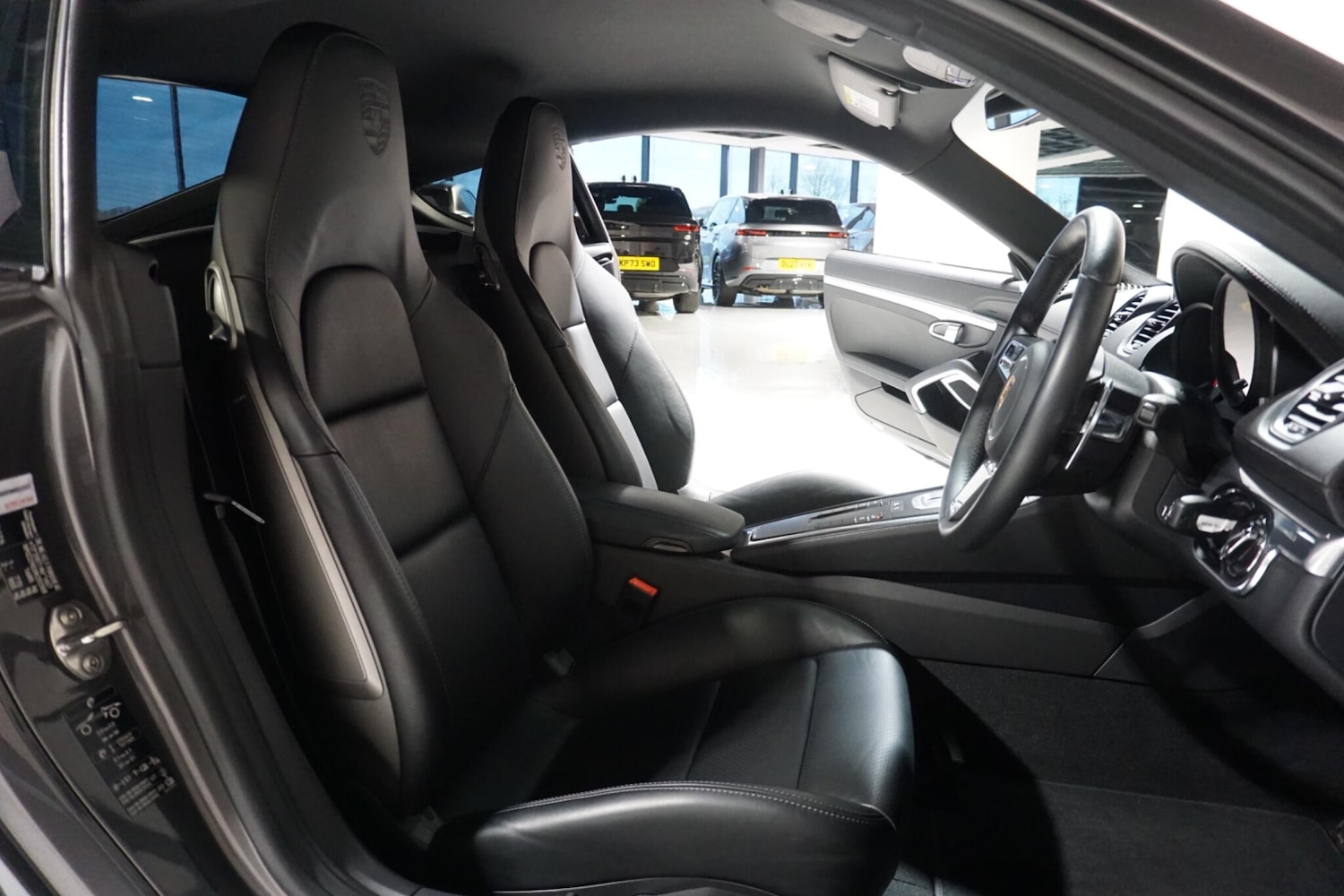 Used Porsche Cayman 2024 for sale - 77279037: Photo 10