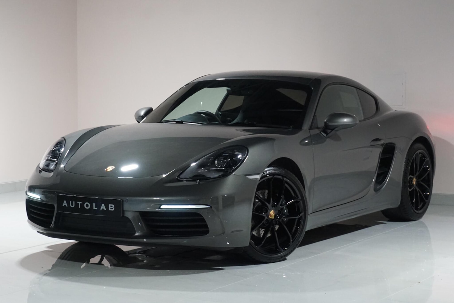 Used Porsche Cayman 2024 for sale - 77279037: Photo 16