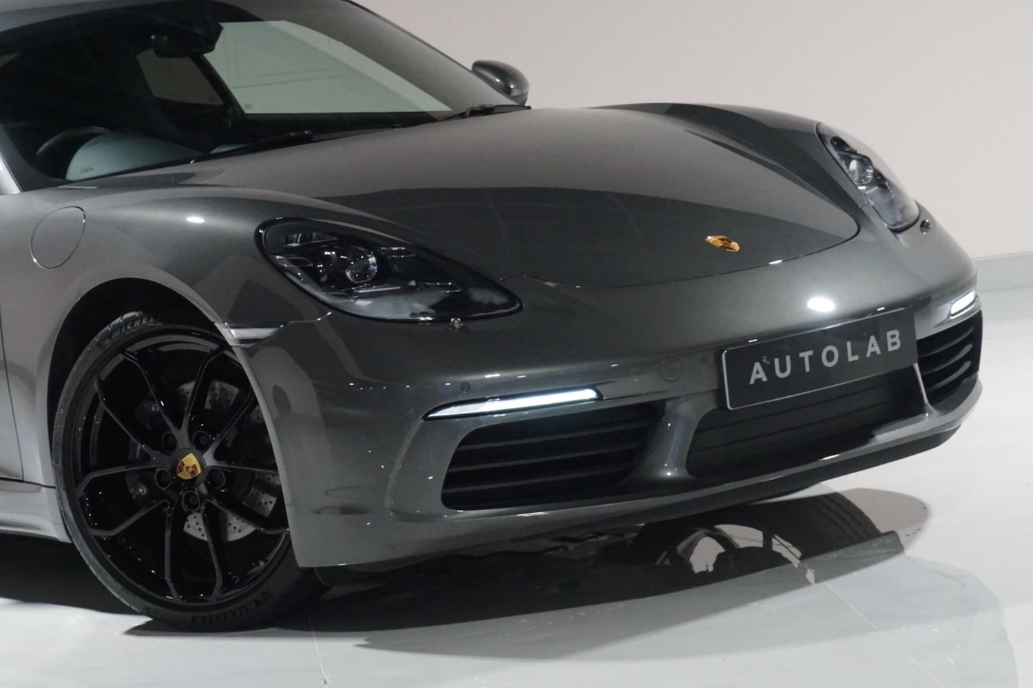 Used Porsche Cayman 2024 for sale - 77279037: Photo 35