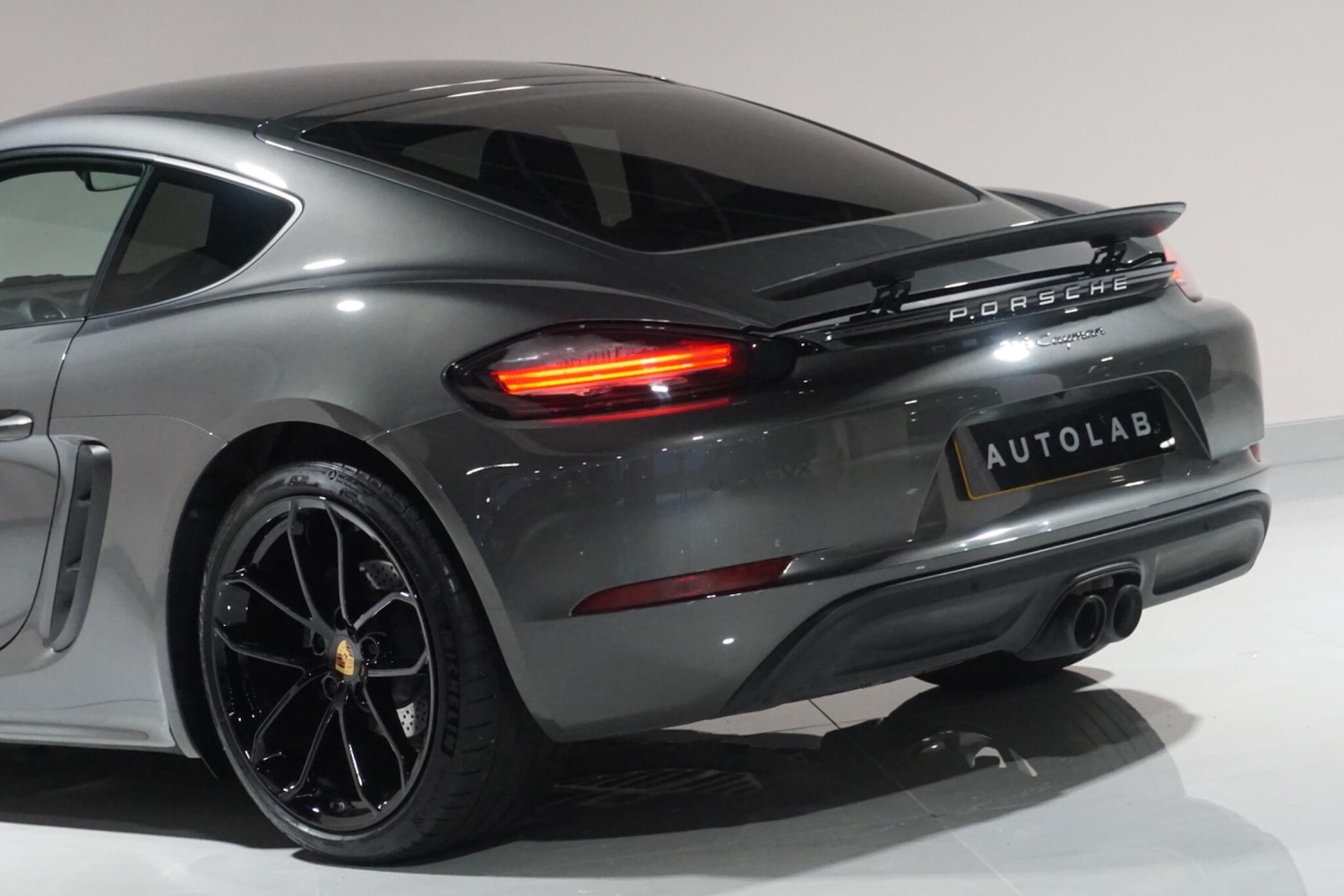 Used Porsche Cayman 2024 for sale - 77279037: Photo 36