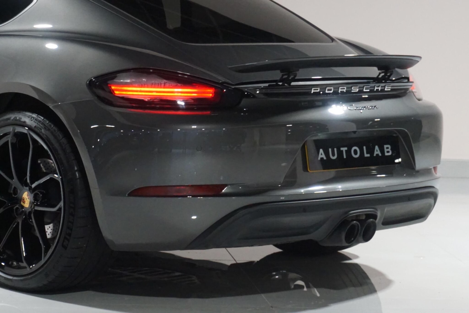 Used Porsche Cayman 2024 for sale - 77279037: Photo 40