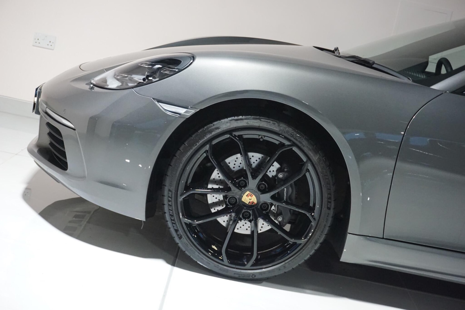 Used Porsche Cayman 2024 for sale - 77279037: Photo 43