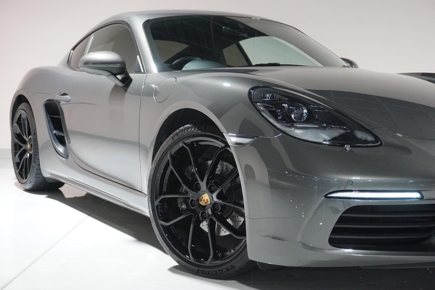 Used Porsche Cayman 2024 for sale - 77279037: Photo 45