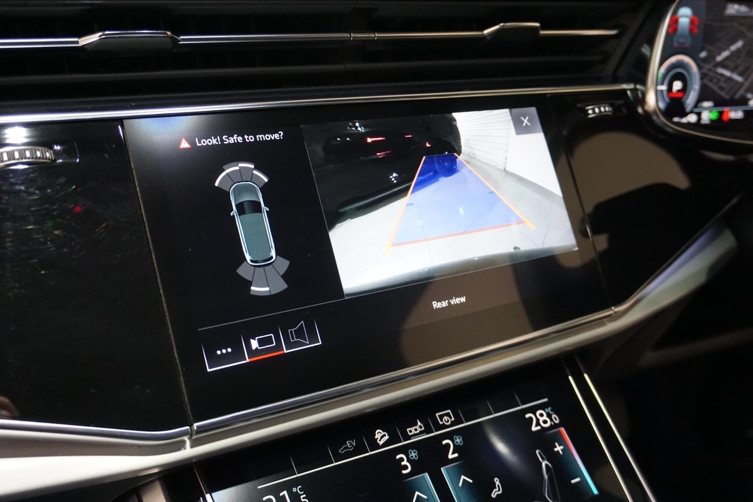 Used Audi Q7 2020 for sale - 76918512: Photo 17