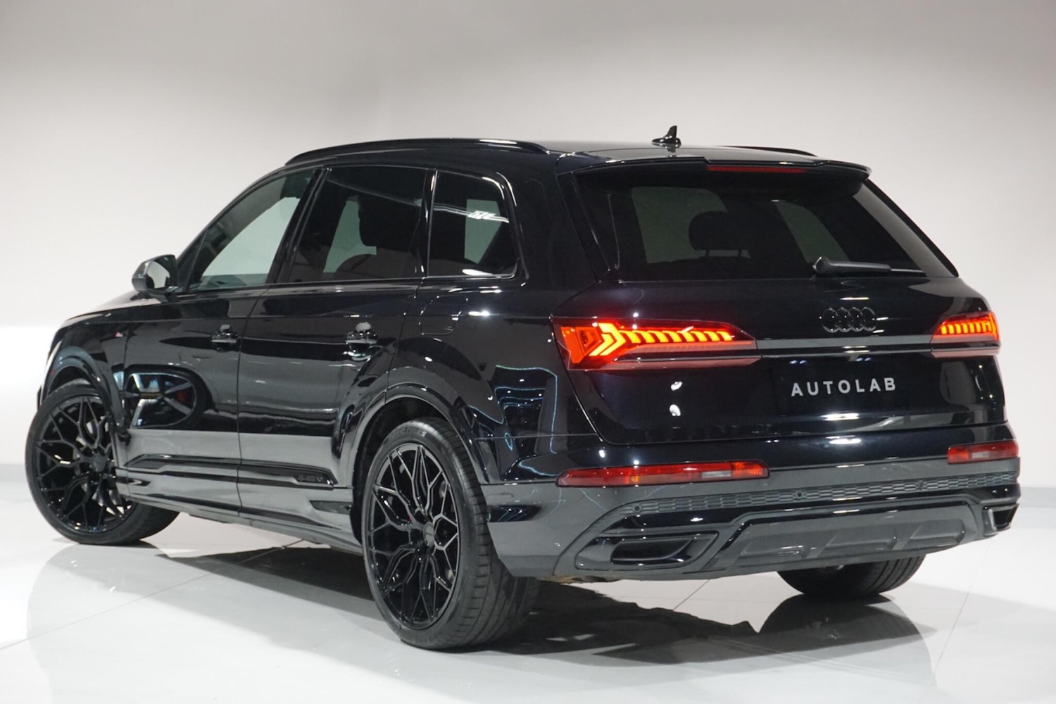 Used Audi Q7 2020 for sale - 76918512: Photo 6