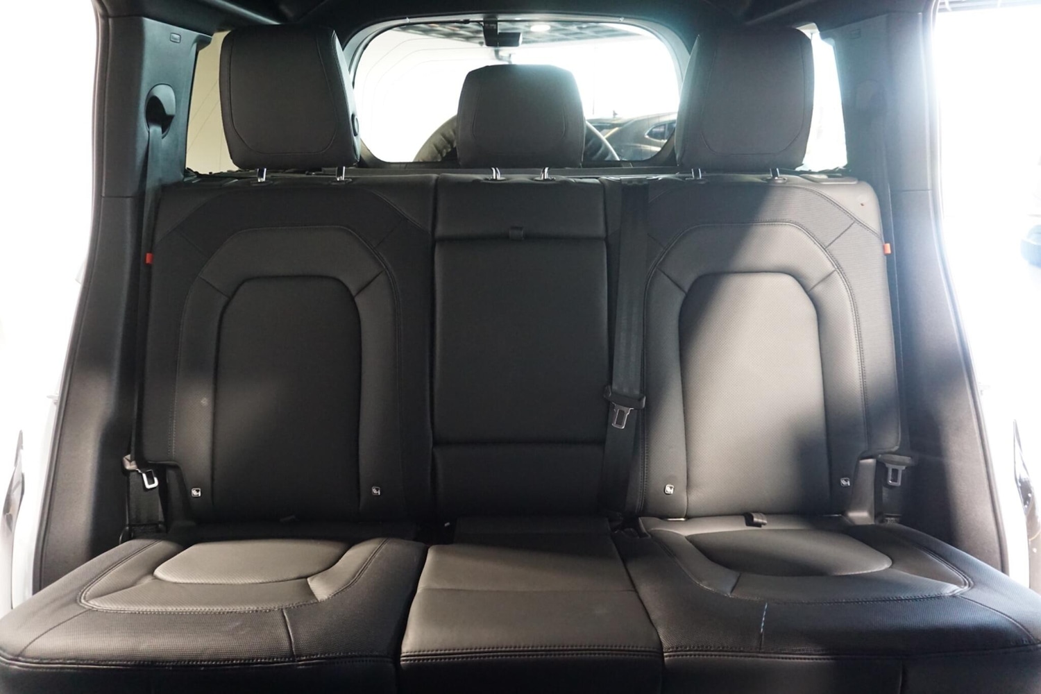 Used Land Rover Defender 2024 for sale - 77940497: Photo 11