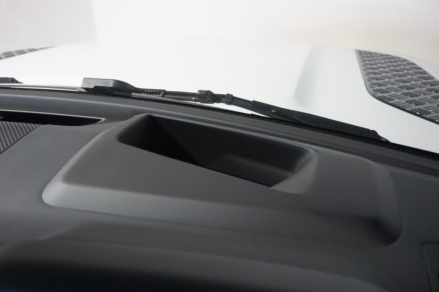 Used Land Rover Defender 2024 for sale - 77940497: Photo 17