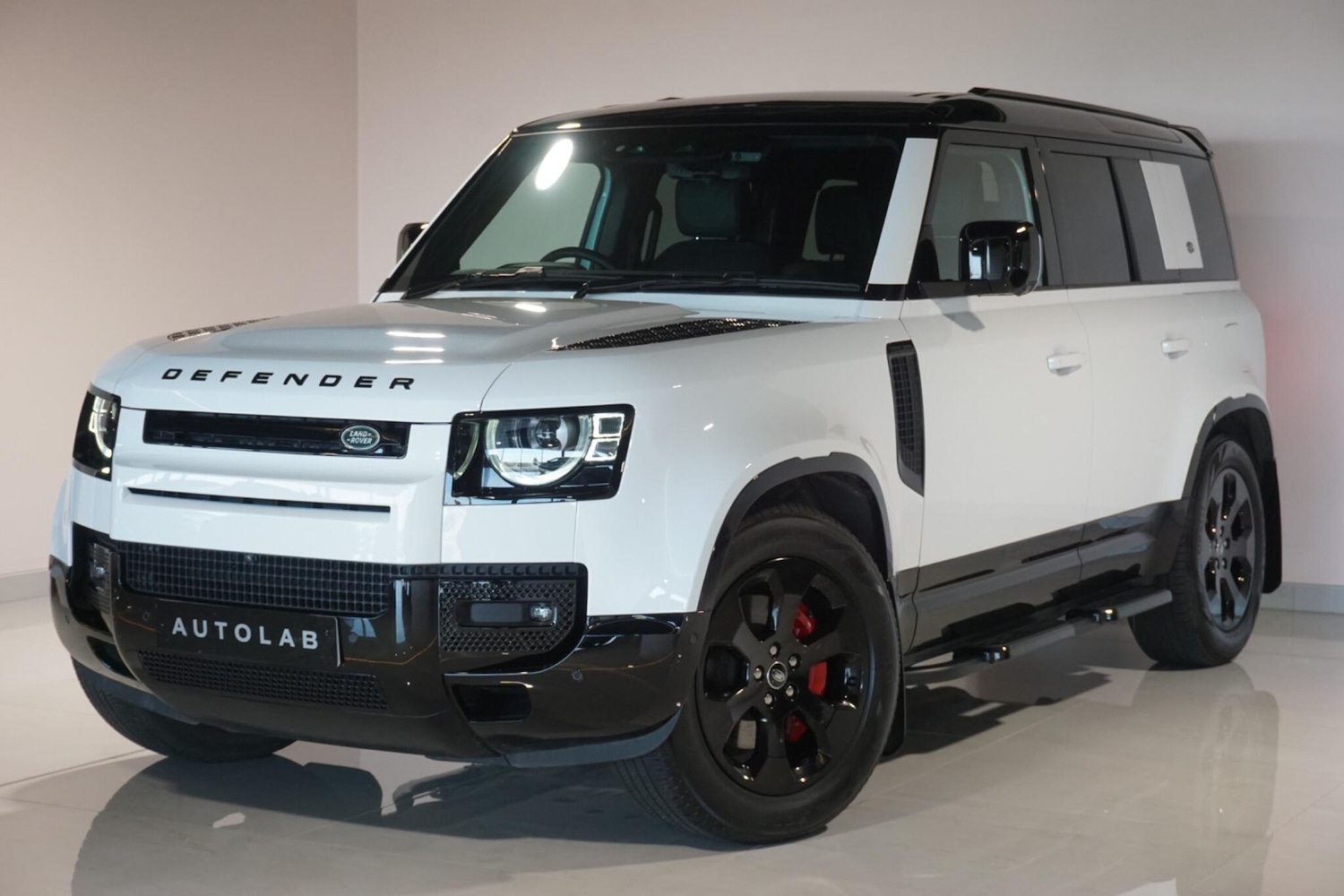 Used Land Rover Defender 2024 for sale - 77940497: Photo 24