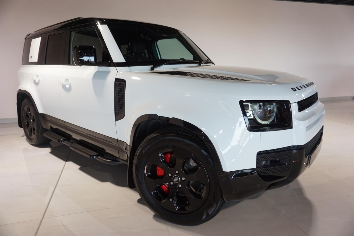 Used Land Rover Defender 2024 for sale - 77940497: Photo 26