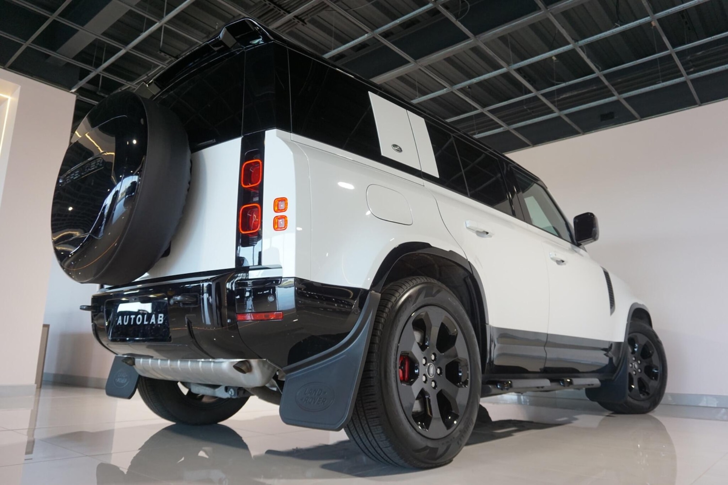 Used Land Rover Defender 2024 for sale - 77940497: Photo 35