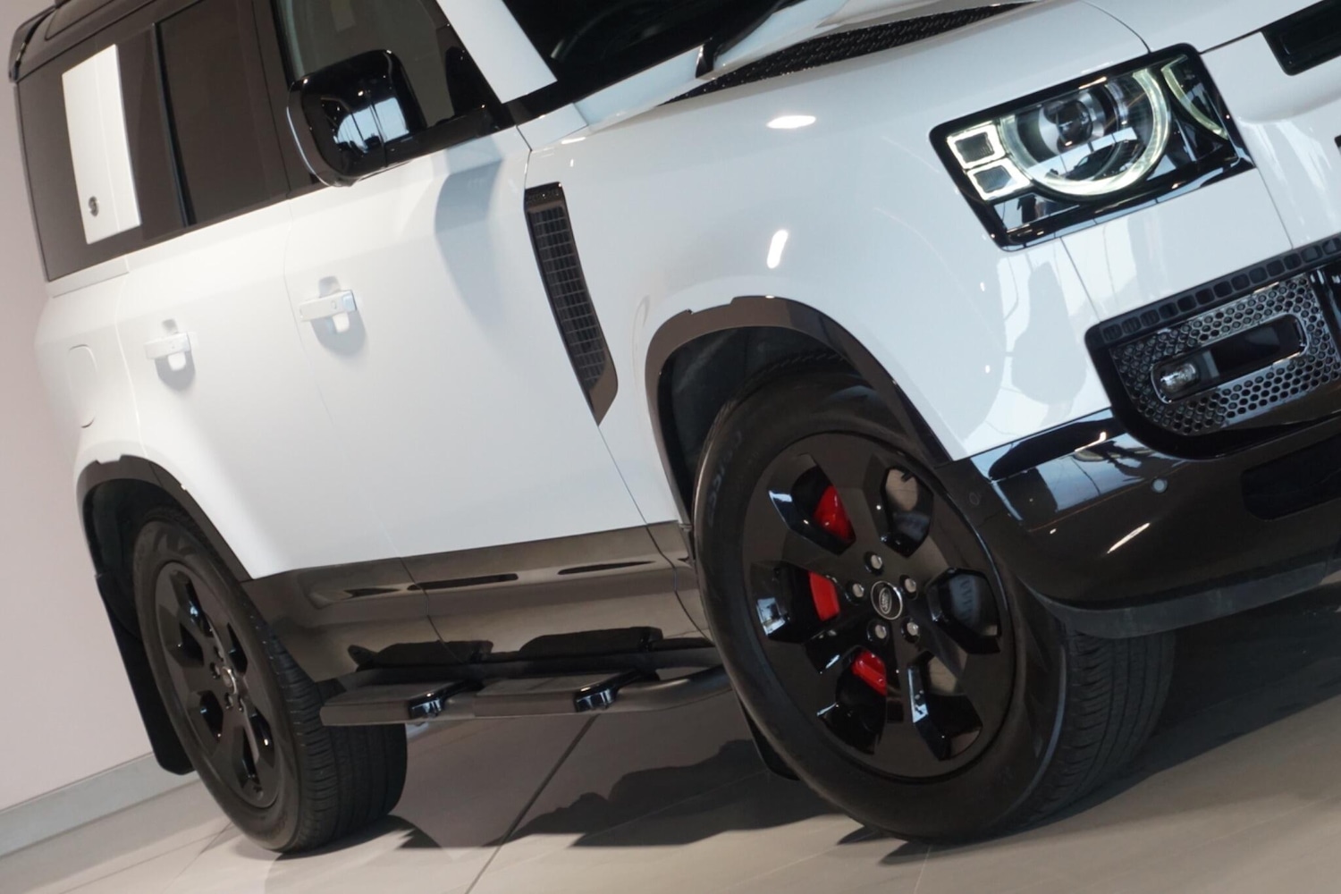 Used Land Rover Defender 2024 for sale - 77940497: Photo 45