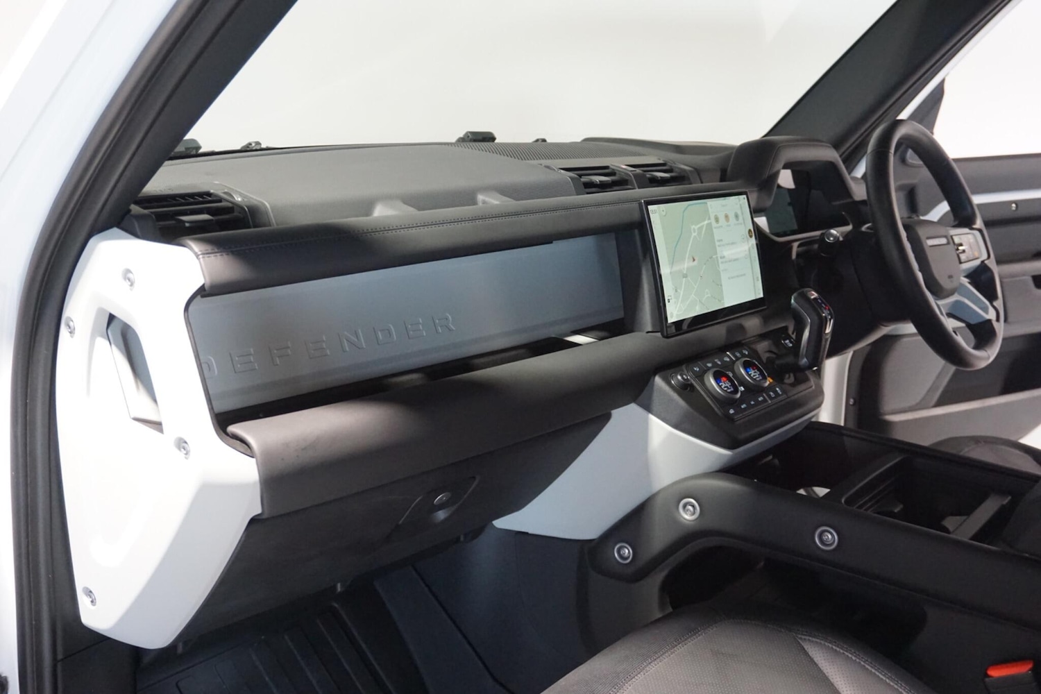 Used Land Rover Defender 2024 for sale - 77940497: Photo 57