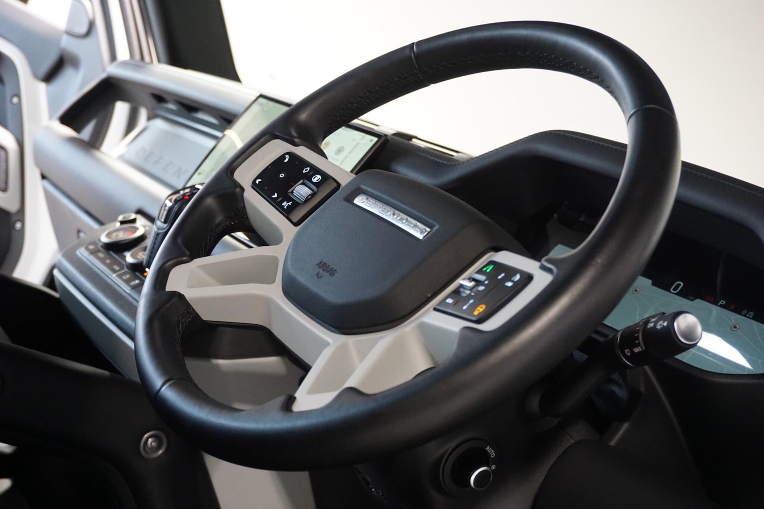 Used Land Rover Defender 2024 for sale - 77940497: Photo 60