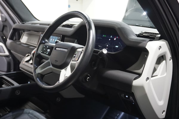Used Land Rover Defender 110 2022 for sale - 75246493: Photo 11