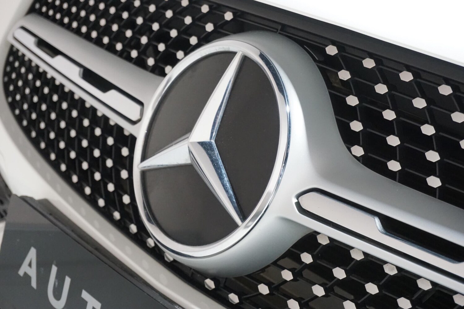 Used Mercedes-Benz GLC for sale - 77496106: Photo 76