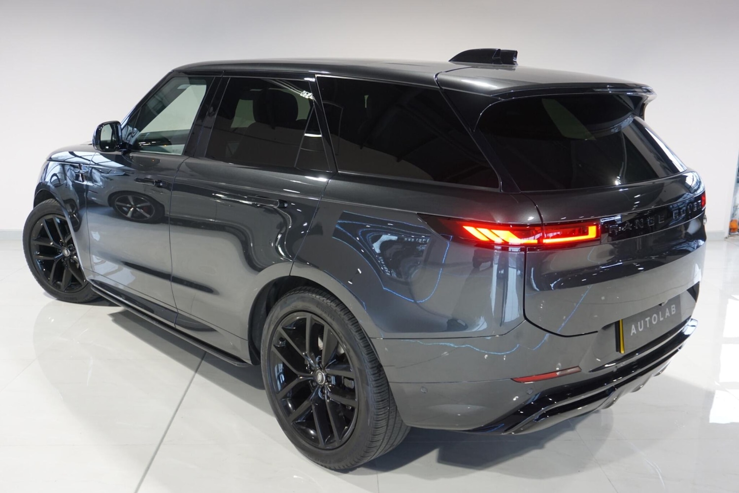 Used Land Rover Range Rover Sport 2023 for sale - 76935743: Photo 36