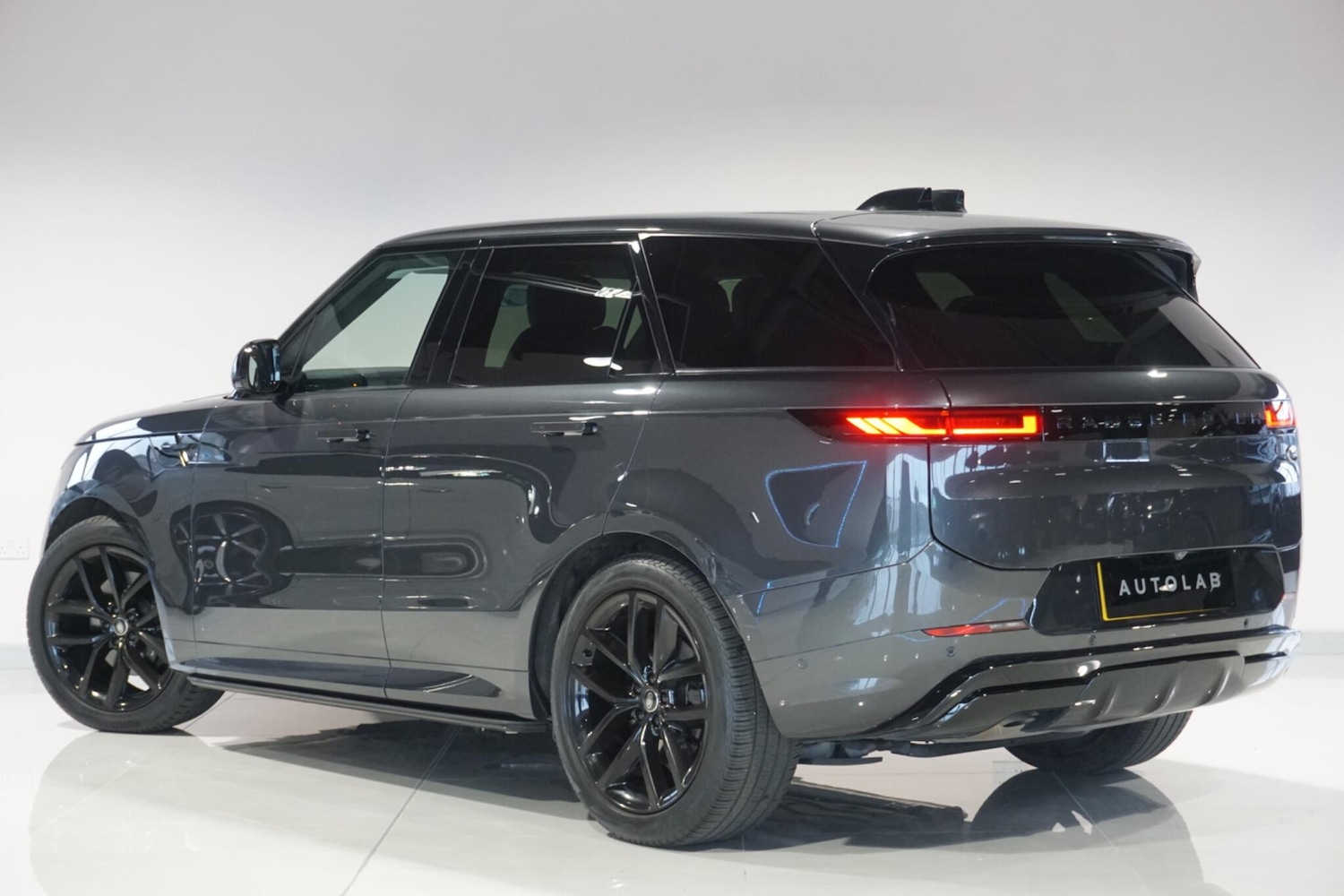 Used Land Rover Range Rover Sport 2023 for sale - 76935743: Photo 38