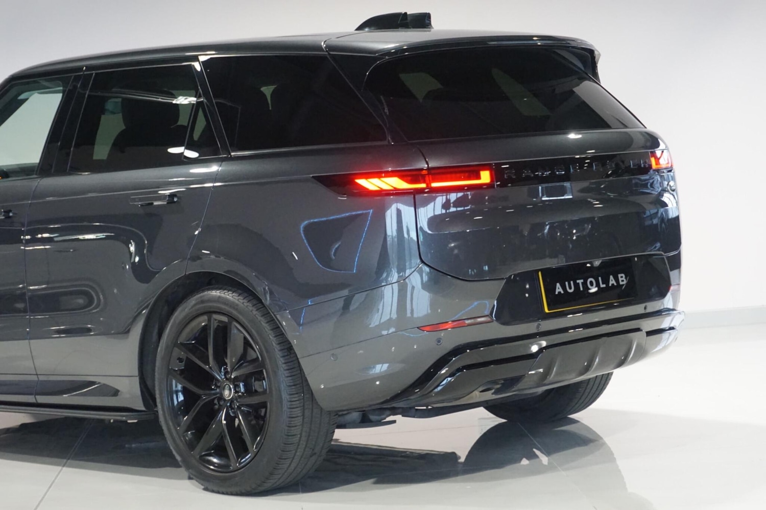 Used Land Rover Range Rover Sport 2023 for sale - 76935743: Photo 40