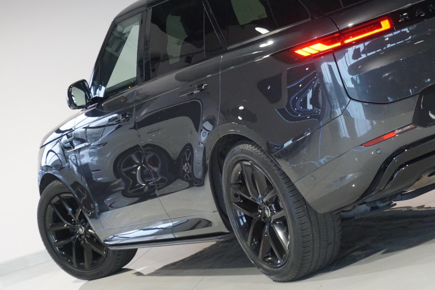 Used Land Rover Range Rover Sport 2023 for sale - 76935743: Photo 42