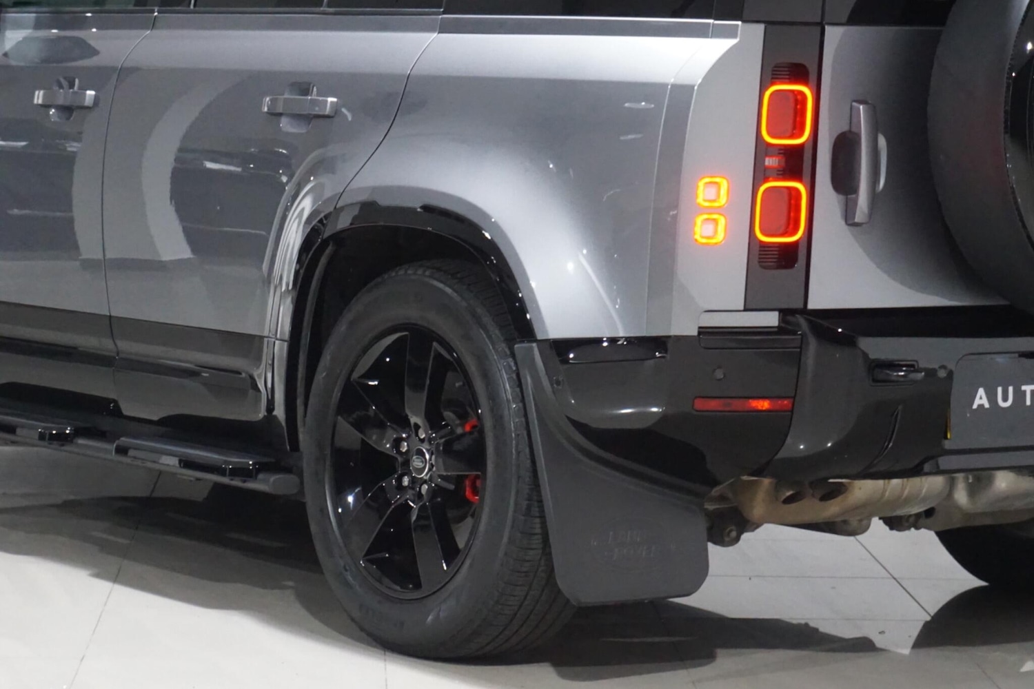 Used Land Rover Defender 110 for sale - 76473626: Photo 47