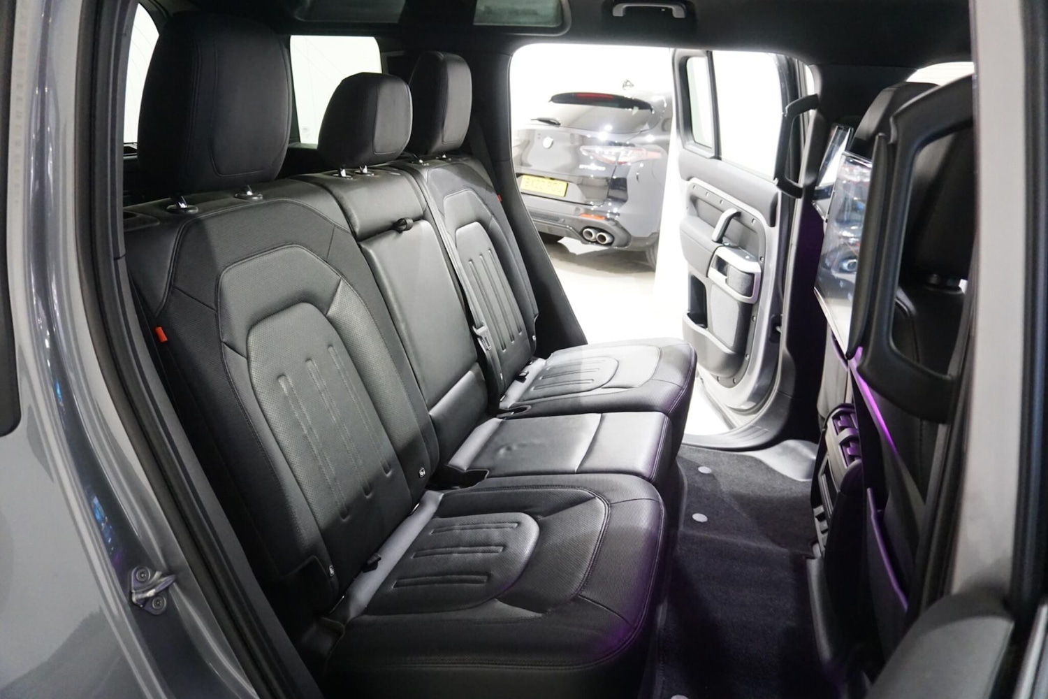 Used Land Rover Defender 110 for sale - 76473626: Photo 55