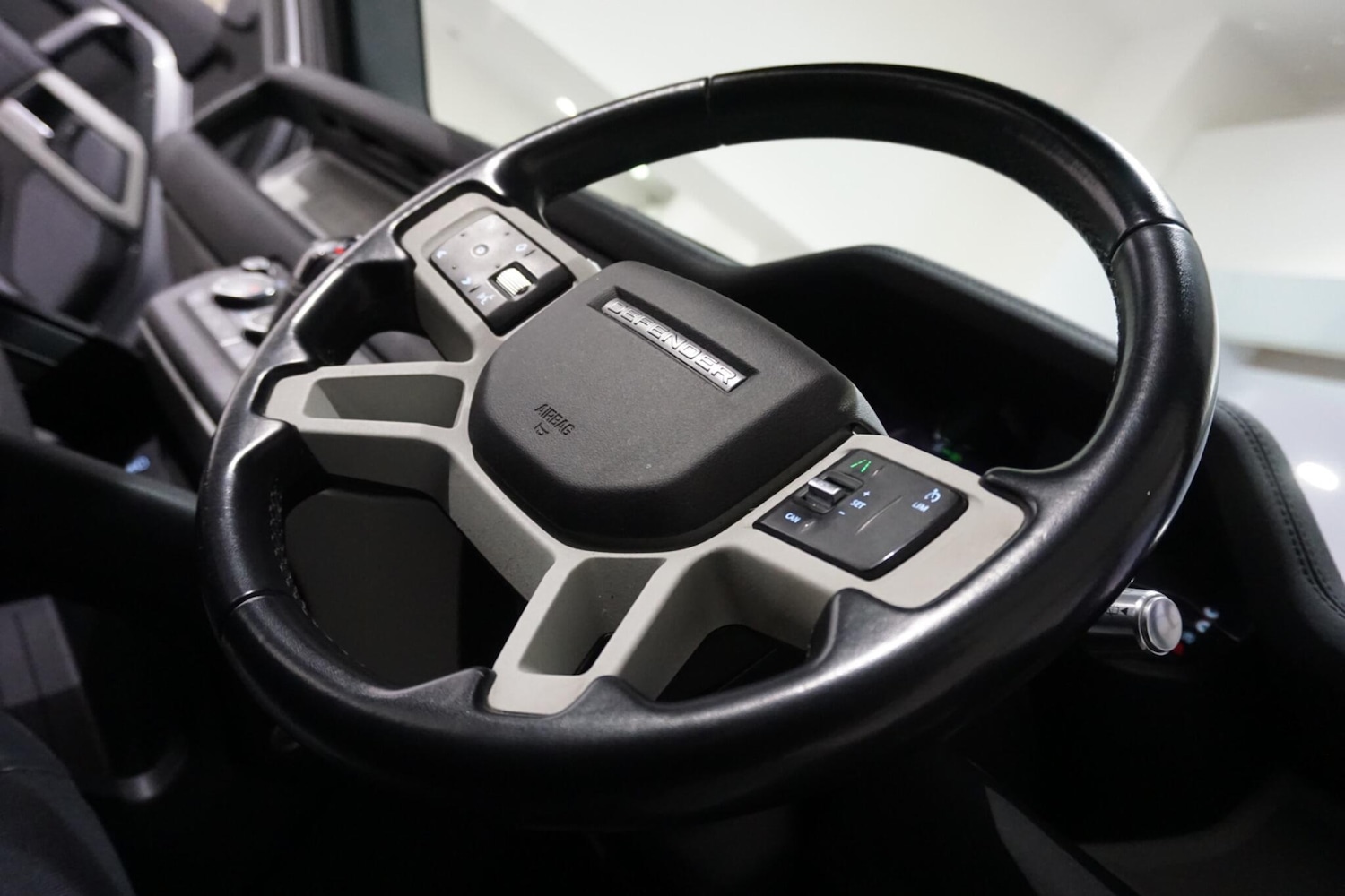 Used Land Rover Defender 110 for sale - 76473626: Photo 57