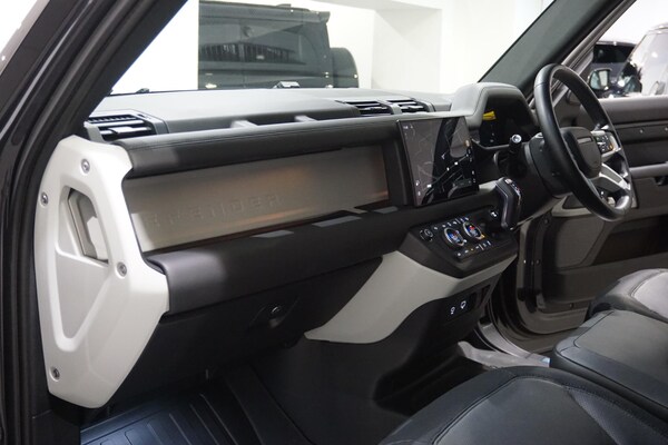 Used Land Rover Defender 110 2023 for sale - 75669915: Photo 47