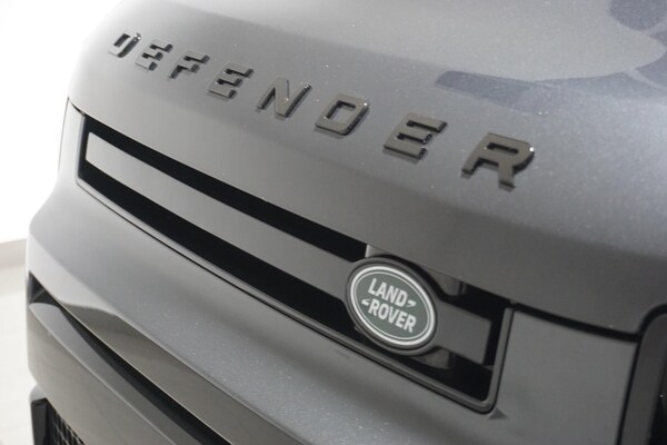 Used Land Rover Defender 110 2023 for sale - 75669915: Photo 65