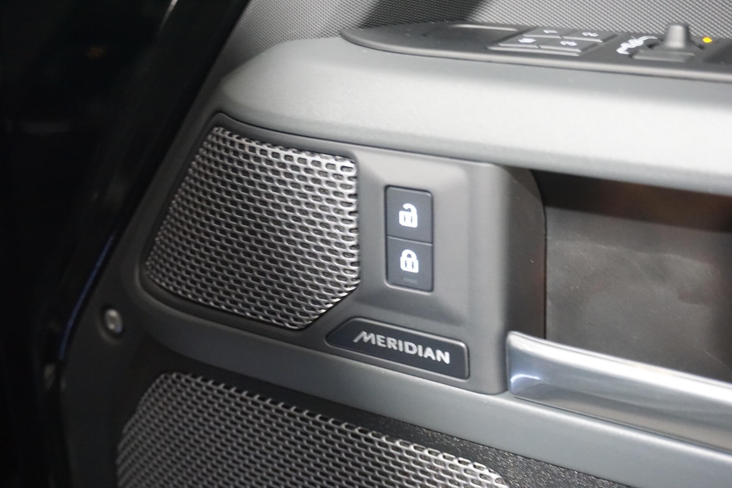 Used Land Rover Defender 110 for sale - 76472565: Photo 24