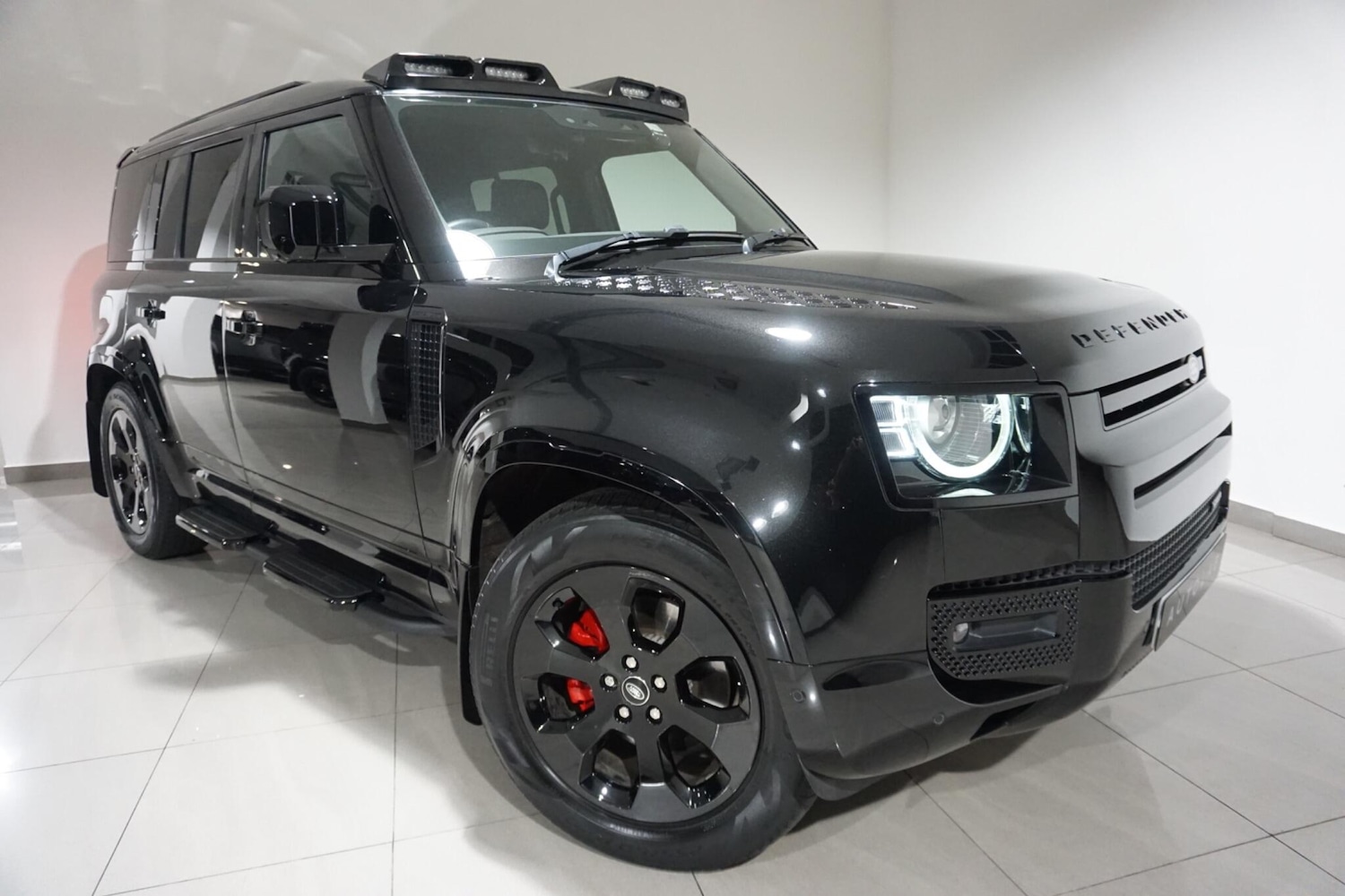 Used Land Rover Defender 110 for sale - 76472565: Photo 27