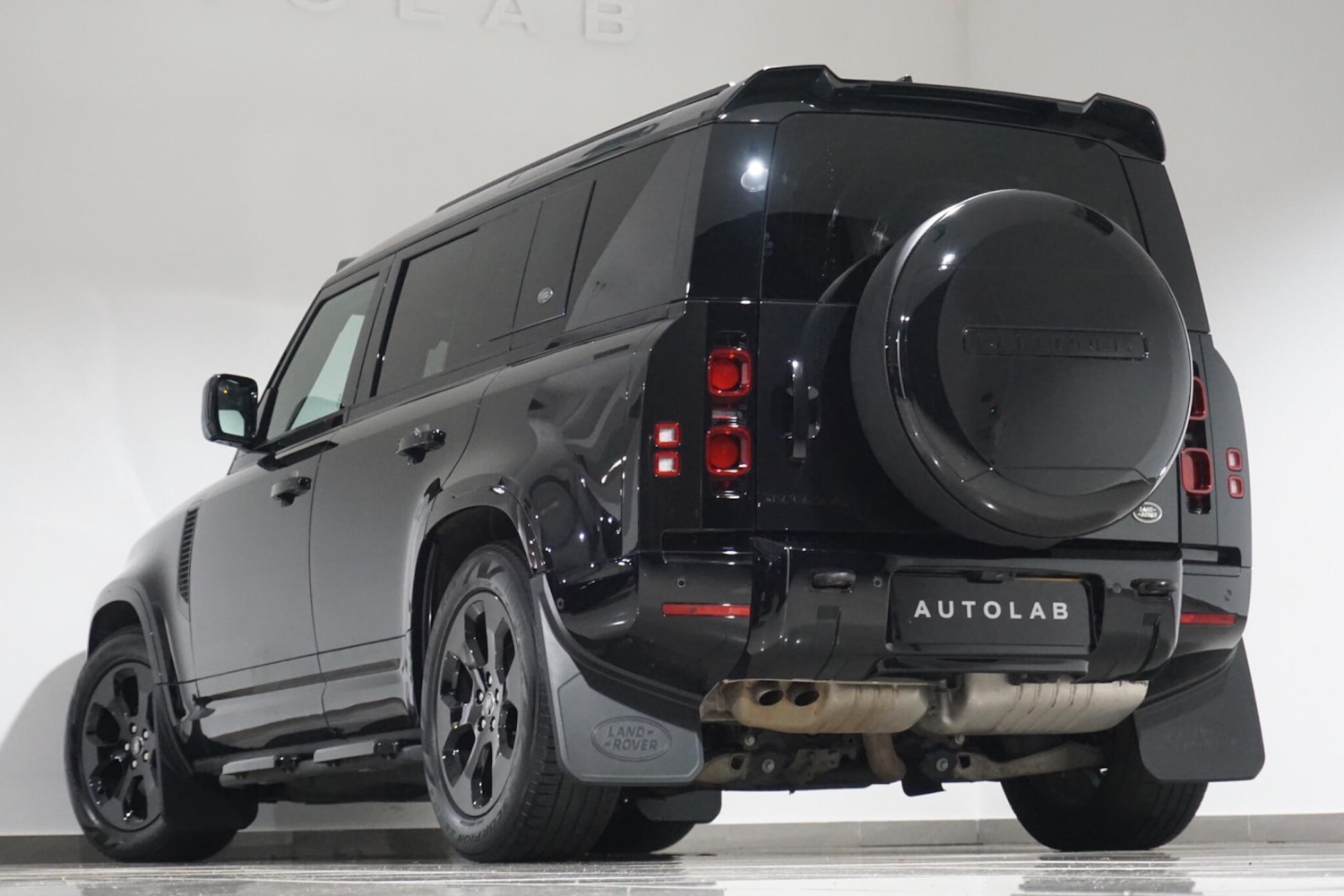 Used Land Rover Defender 110 for sale - 76472565: Photo 34